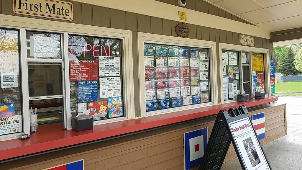 Captain Sundae | restaurant | 537 W Main Ave, Zeeland, MI 49464, USA | 6167721540 OR +1 616-772-1540