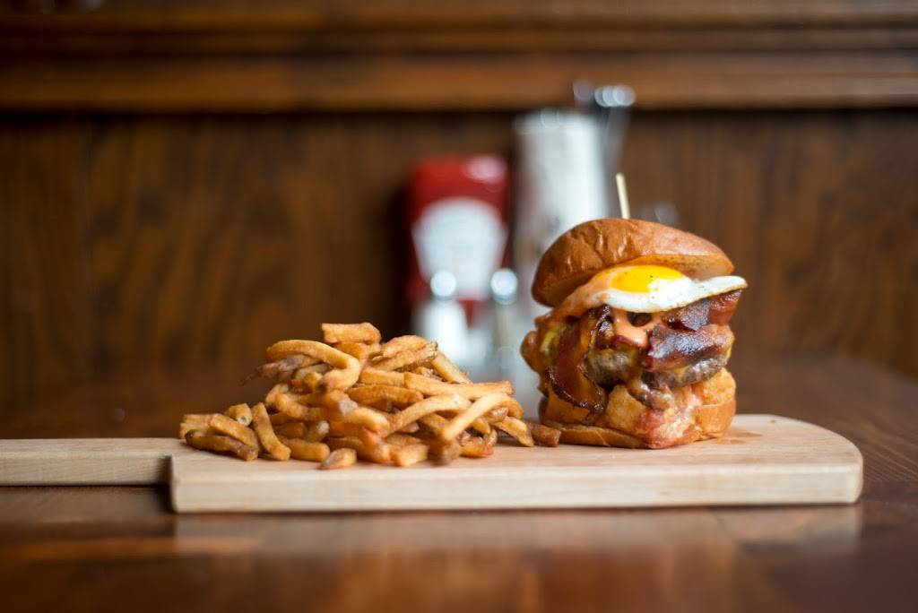 Tubby Hook Tavern | restaurant | 4946 Broadway, New York, NY 10034, USA | 2125697071 OR +1 212-569-7071