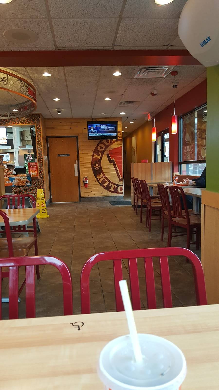 Popeyes Louisiana Kitchen | restaurant | 1900 N Cameron St, Harrisburg, PA 17103, USA | 7172346910 OR +1 717-234-6910