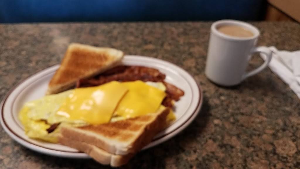 Pop Jacksons Restaurant | restaurant | 280 Benton Rd, Salem, OH 44460, USA | 3303378060 OR +1 330-337-8060