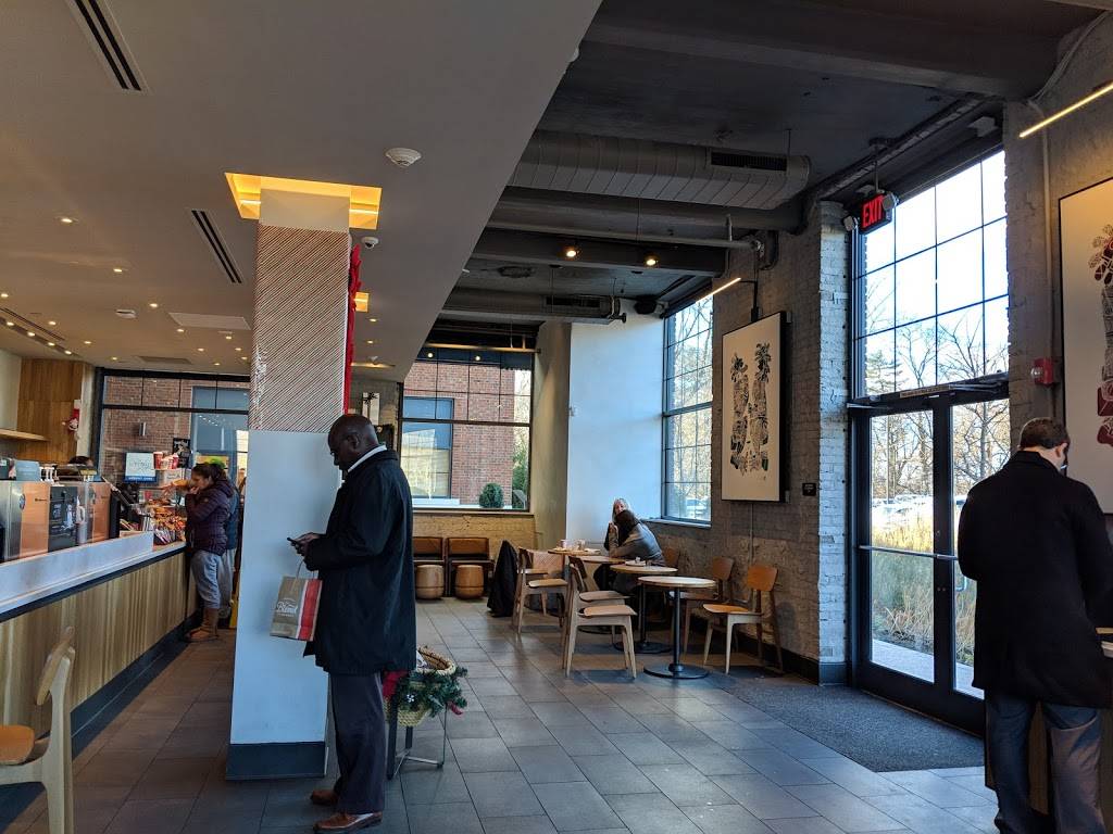 Starbucks | cafe | 1086 N Broadway, Yonkers, NY 10701, USA | 9143293648 OR +1 914-329-3648