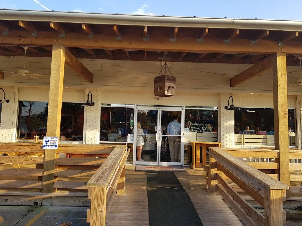 Swig & Swine | restaurant | 1990 Old Trolley Rd, Summerville, SC 29485, USA | 8439748688 OR +1 843-974-8688
