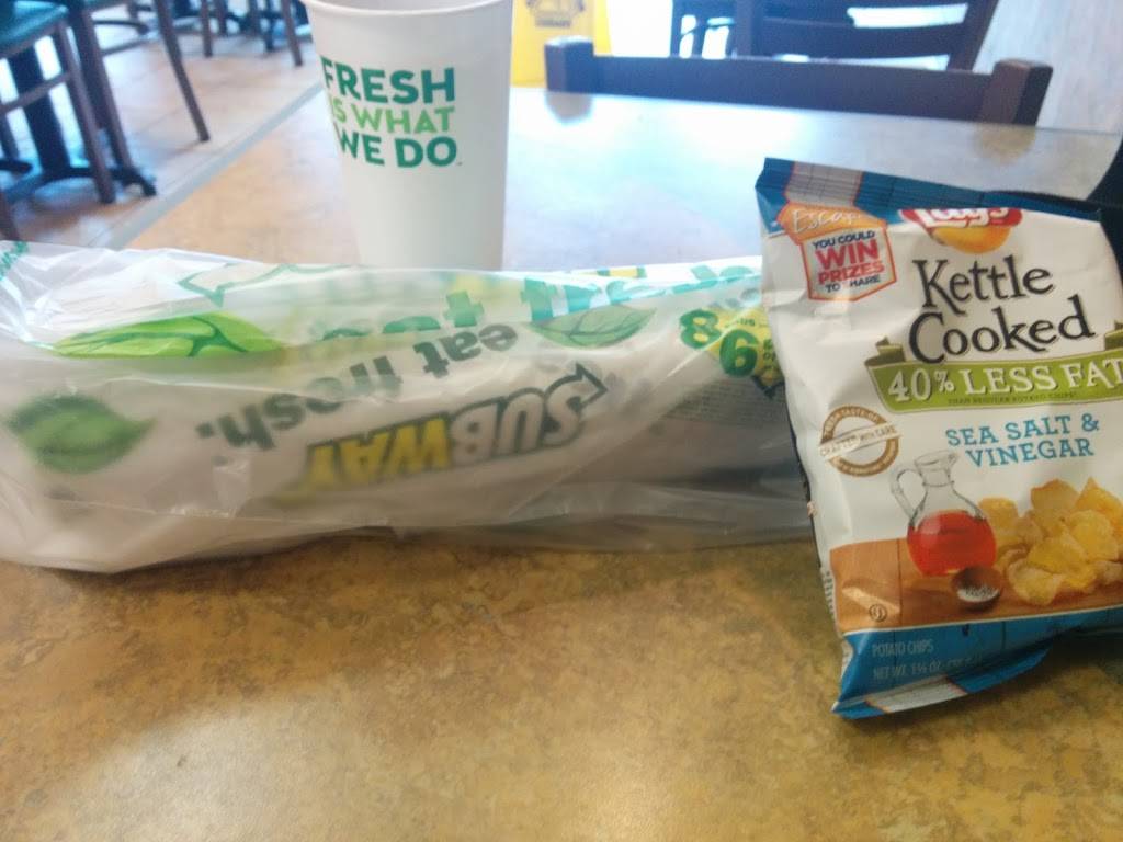 Subway | meal takeaway | 1000 Park Centre Blvd Suite 110, Miami, FL 33169, USA | 3056201006 OR +1 305-620-1006