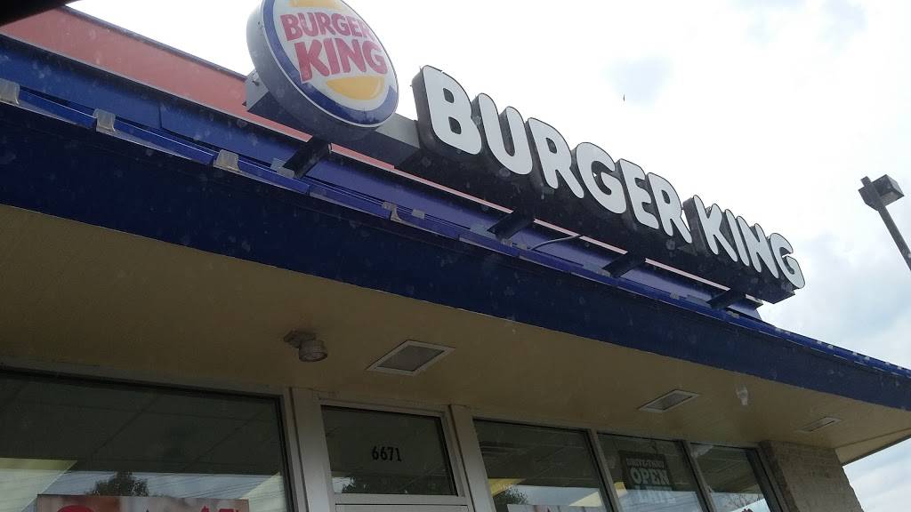 Burger King | restaurant | 6671 Pearl Rd, Parma Heights, OH 44130, USA | 4408840137 OR +1 440-884-0137