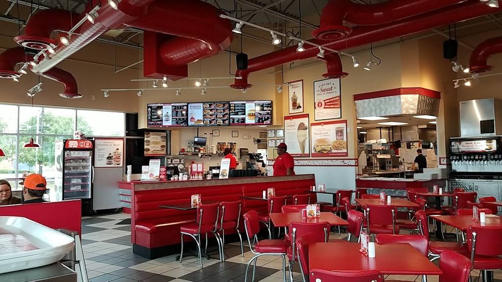 Freddys Frozen Custard & Steakburgers | restaurant | 1515 Hewitt Dr, Waco, TX 76712, USA | 2547320354 OR +1 254-732-0354