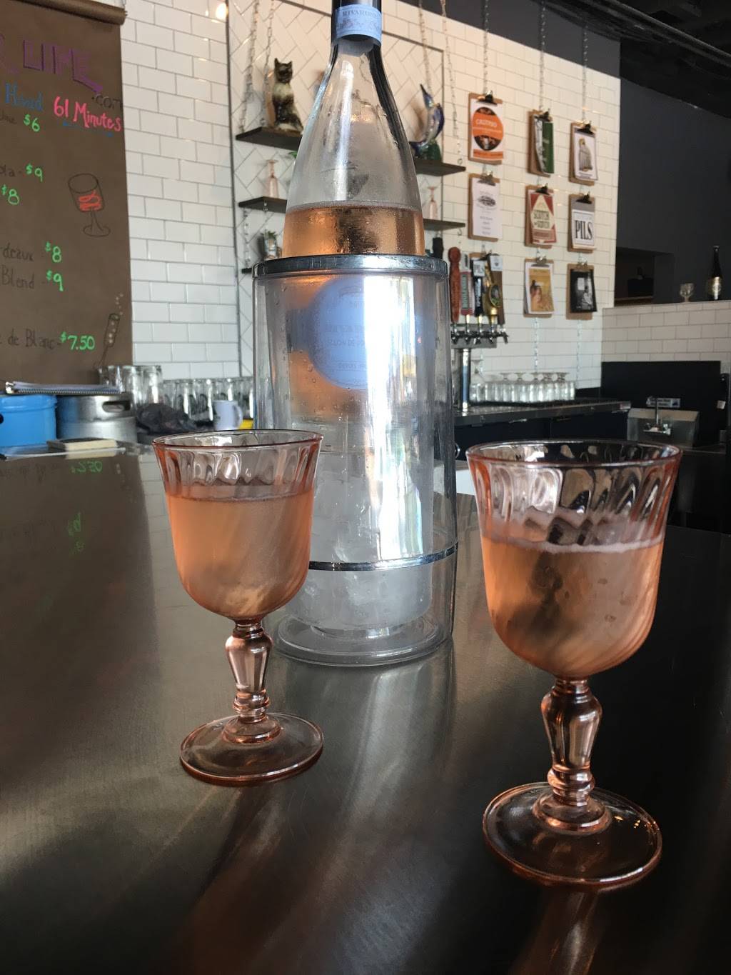 Hawthorne Bottle Shoppe | restaurant | 2927 Central Ave, St. Petersburg, FL 33713, USA | 7278002810 OR +1 727-800-2810