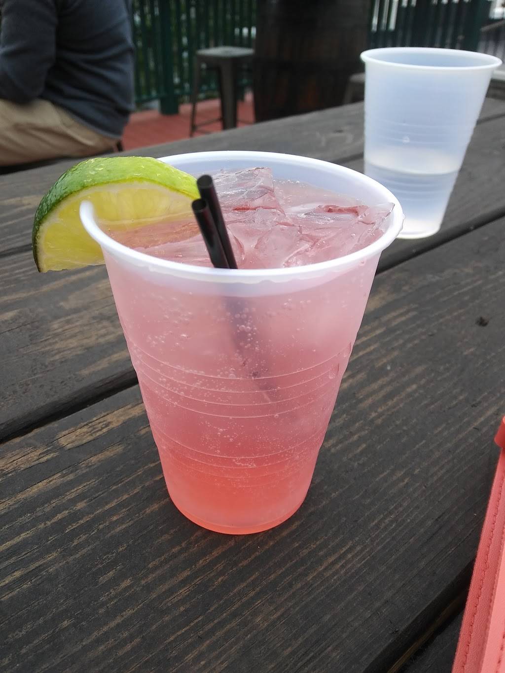 Slainte Irish Pub | restaurant | 34 Union St, New Bedford, MA 02740, USA | 5089943355 OR +1 508-994-3355