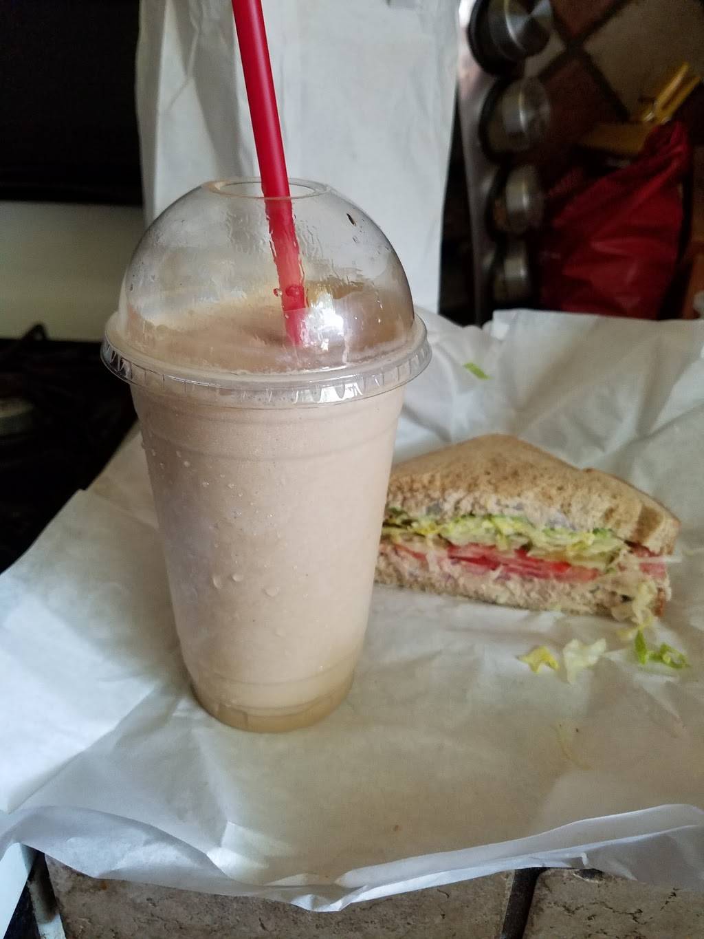 Cafe Latte Co | restaurant | 1000 C St # 70, Galt, CA 95632, USA | 2097457158 OR +1 209-745-7158