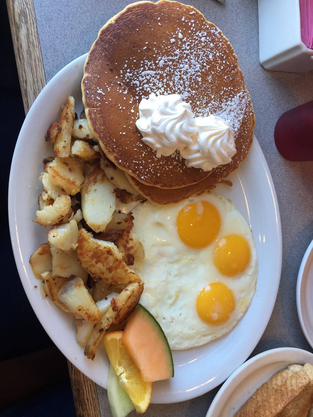 Hot Stacks Family Restaurant | restaurant | 29 King St N, Cookstown, ON L0L 1L0, Canada | 7054589933 OR +1 705-458-9933