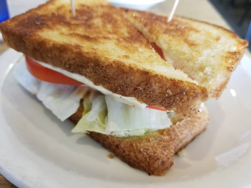 Broadway Cafe | restaurant | 223 S Broadway St, Butler, IN 46721, USA | 2608685523 OR +1 260-868-5523