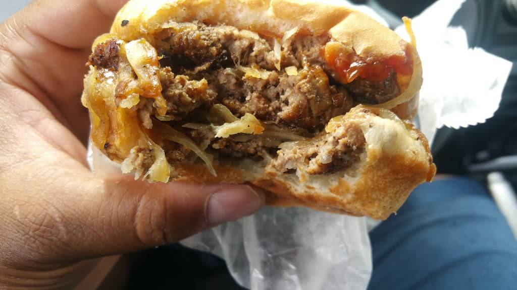 Hunter House Hamburgers | restaurant | 35075 Woodward Ave, Birmingham, MI 48009, USA | 2486467121 OR +1 248-646-7121