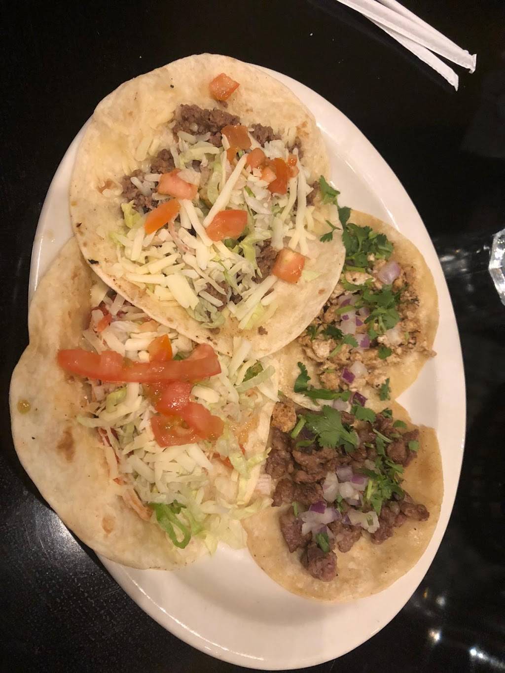 Alazanes Mexican Restaurant & Cantina | restaurant | 14893 Metcalf Ave, Overland Park, KS 66223, USA | 9132180913 OR +1 913-218-0913