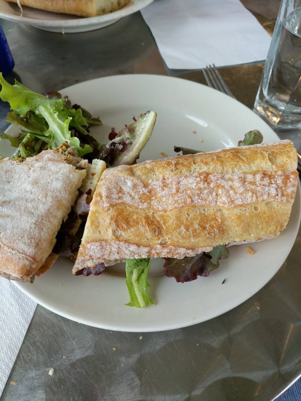 Bizalions Café-Market | cafe | 684 Main St, Great Barrington, MA 01230, USA | 4136449988 OR +1 413-644-9988