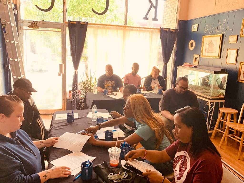 Kelly Catering Co Carryout Restaurant Ribs & More | restaurant | 3310 Broadview Rd, Cleveland, OH 44109, USA | 2167985763 OR +1 216-798-5763