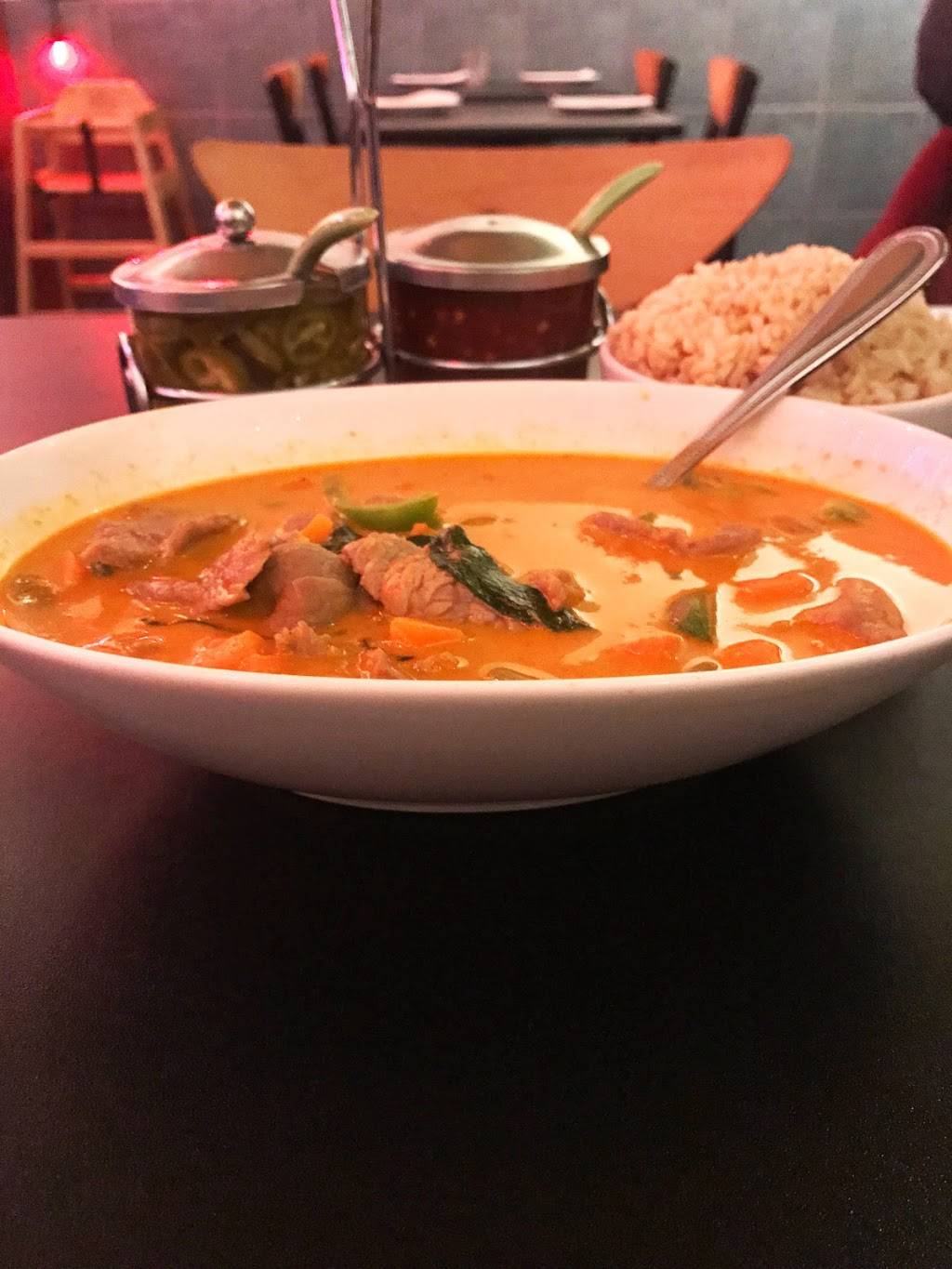 Ts Thai | restaurant | 1303, 1215 4th St, Santa Monica, CA 90401, USA | 3103954106 OR +1 310-395-4106