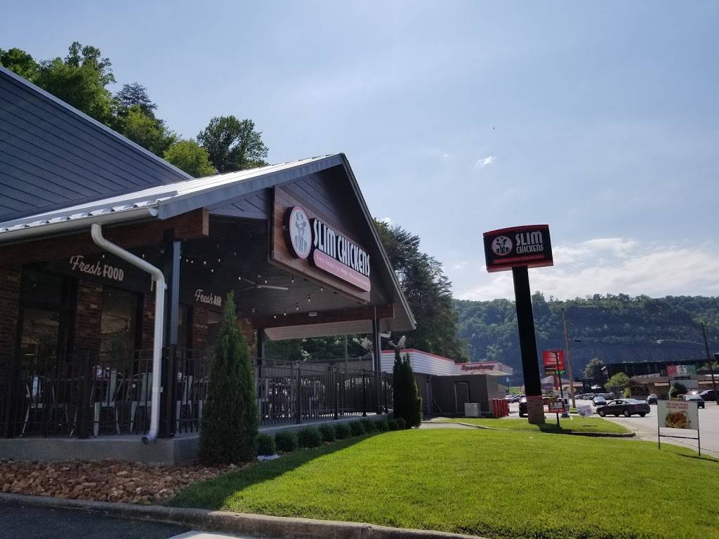 Slim Chickens | restaurant | 145 S Mayo Trail, Pikeville, KY 41501, USA | 6067667546 OR +1 606-766-7546