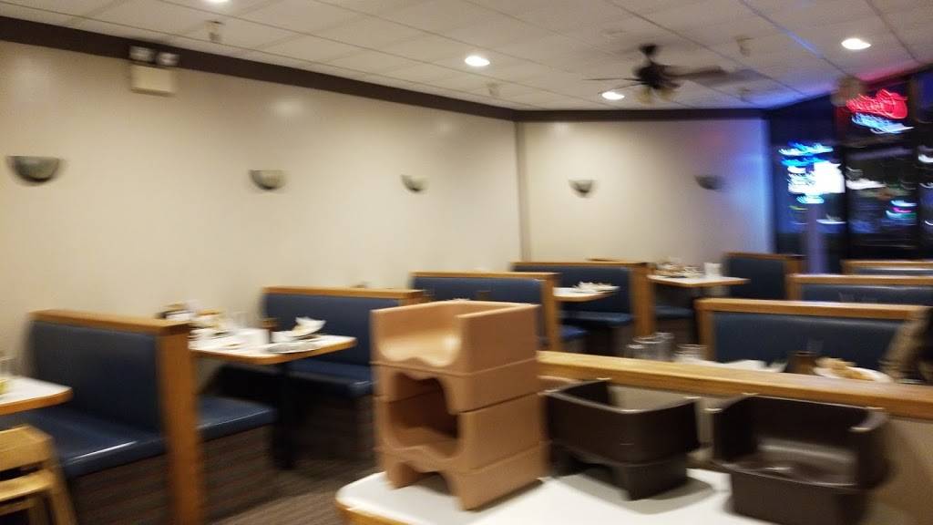 Round Table Pizza | meal delivery | 50 Cabrillo Hwy N, Half Moon Bay, CA 94019, USA | 6507265208 OR +1 650-726-5208