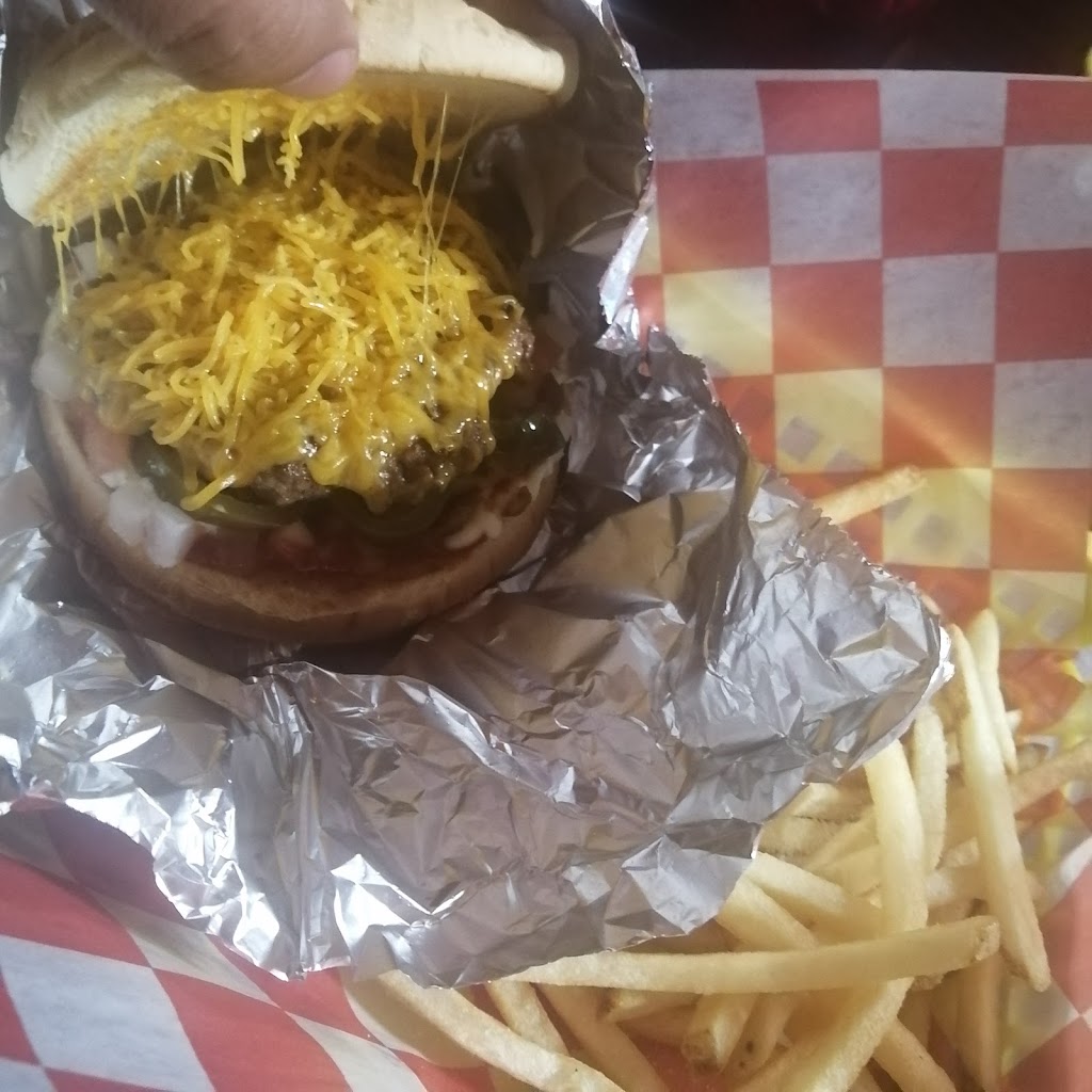 The Shack Hamburgers | restaurant | 321 Comanche St, Garber, OK 73738, USA | 5802298035 OR +1 580-229-8035