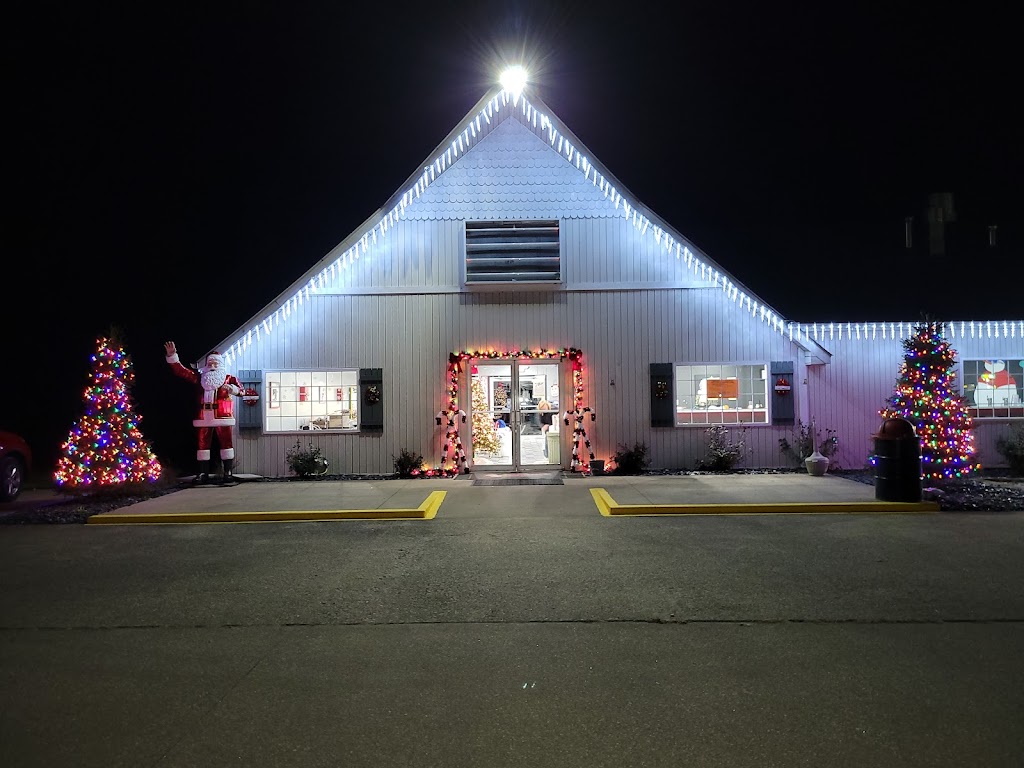 Fat Santas Pizza & More | restaurant | 15 Cedar Ln, Santa Claus, IN 47579, USA | 8125443338 OR +1 812-544-3338