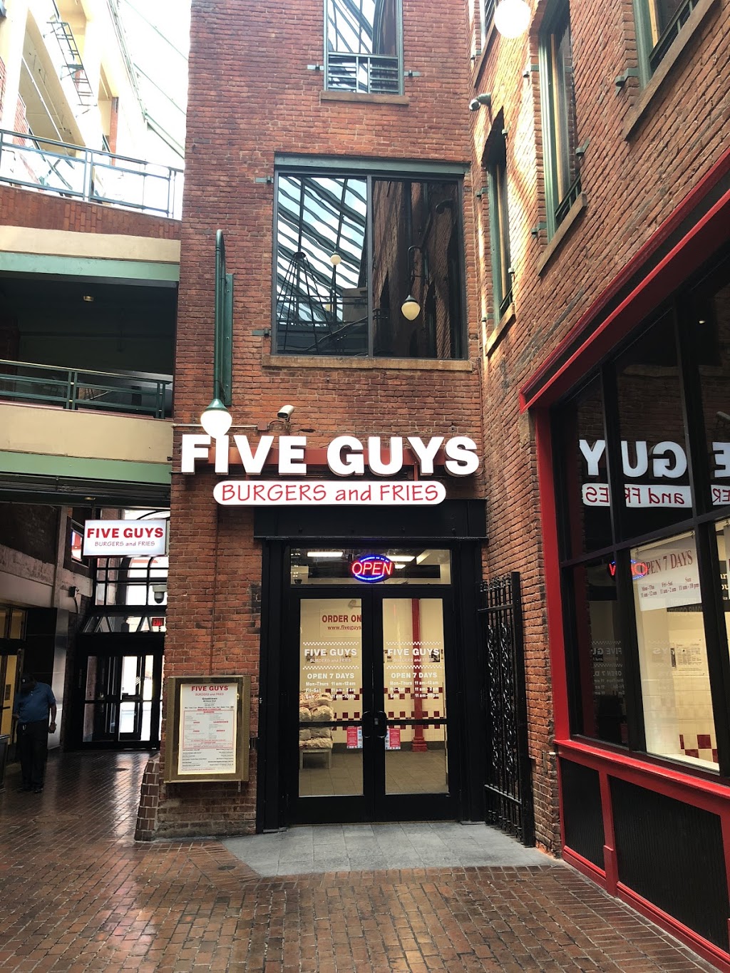 Five Guys | meal takeaway | 508 Monroe St, Detroit, MI 48226, USA | 3132377777 OR +1 313-237-7777