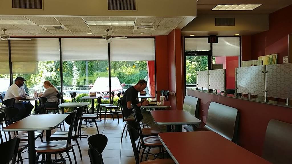 Jack in the Box | restaurant | 622 McGavock Pk, Nashville, TN 37214, USA | 6152329411 OR +1 615-232-9411