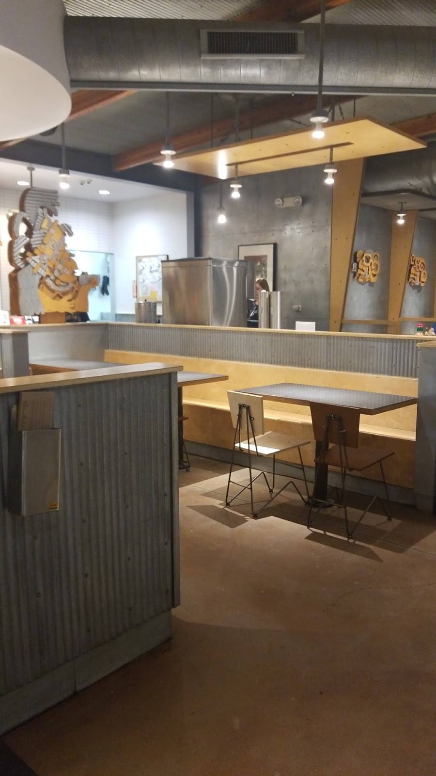 Chipotle Mexican Grill | restaurant | 4950 Stockdale Hwy, Bakersfield, CA 93309, USA | 6613350400 OR +1 661-335-0400