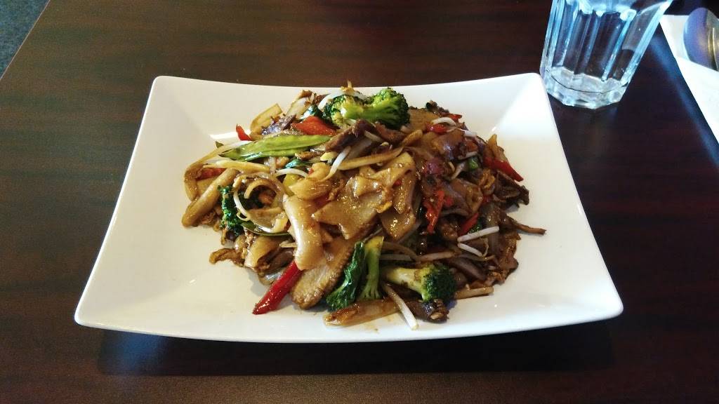 Lovely Thai Restaurant | restaurant | 7960, 1144 E Washington St, Grayslake, IL 60030, USA | 8472316442 OR +1 847-231-6442