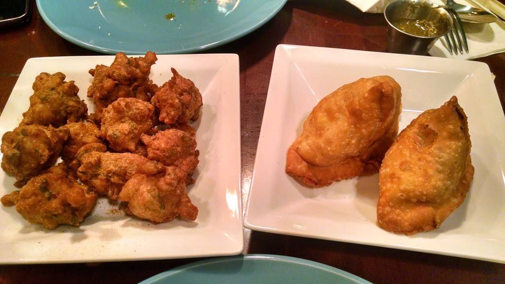 Oberois Indian Food - North Bell | restaurant | 6407 N Bell Ave, Chicago, IL 60645, USA | 7738560275 OR +1 773-856-0275