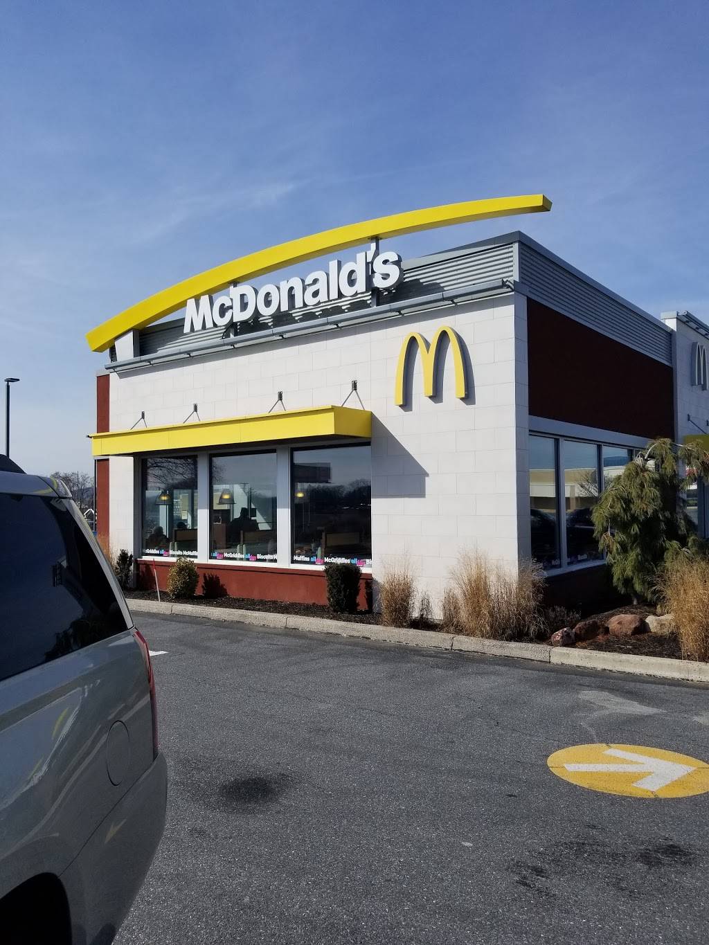 McDonalds | cafe | 5372 Allentown Pike, Temple, PA 19560, USA | 6109392381 OR +1 610-939-2381