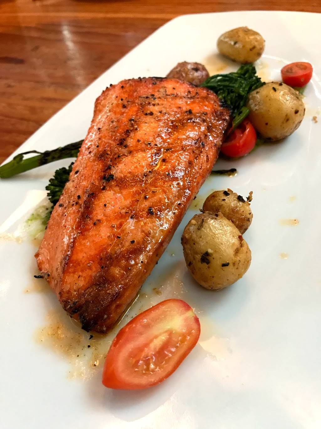 WildFin American Grill | restaurant | 727 N 10th St, Renton, WA 98057, USA | 4259703757 OR +1 425-970-3757