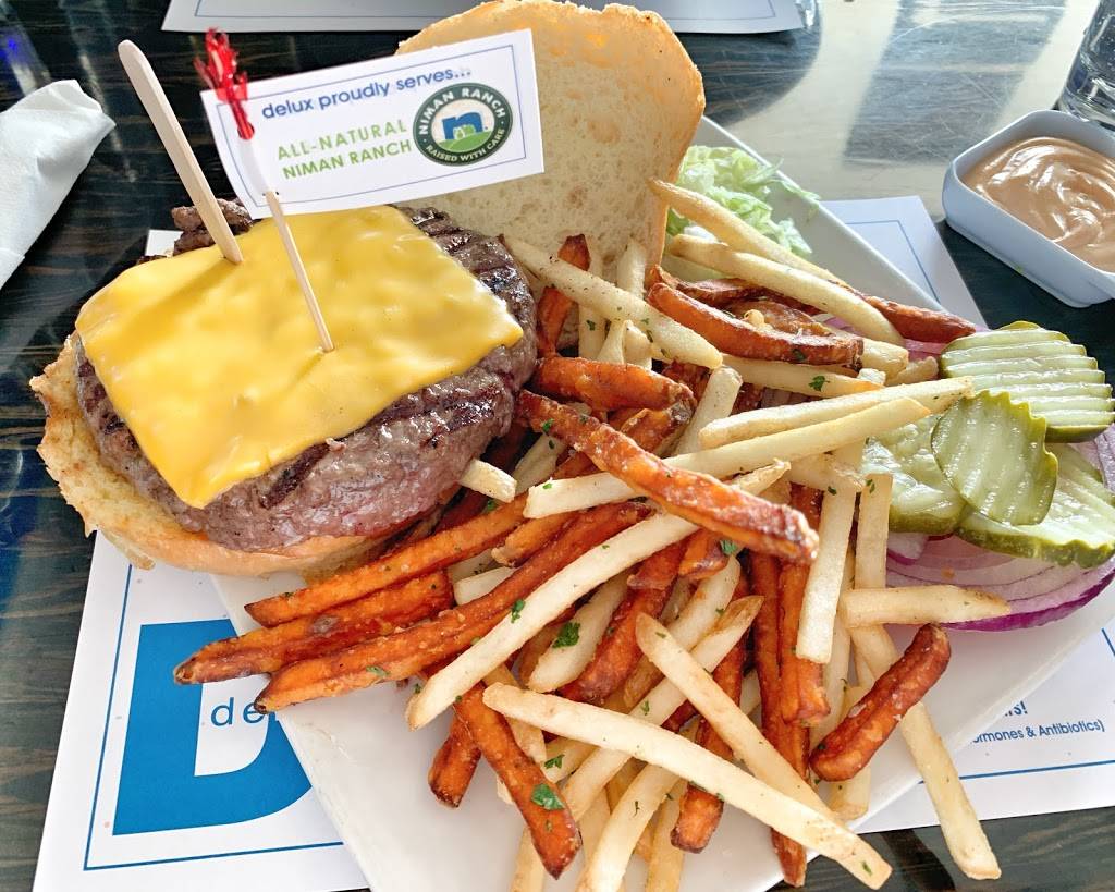 Delux | restaurant | 3146 E Camelback Rd, Phoenix, AZ 85016, USA | 6025222288 OR +1 602-522-2288