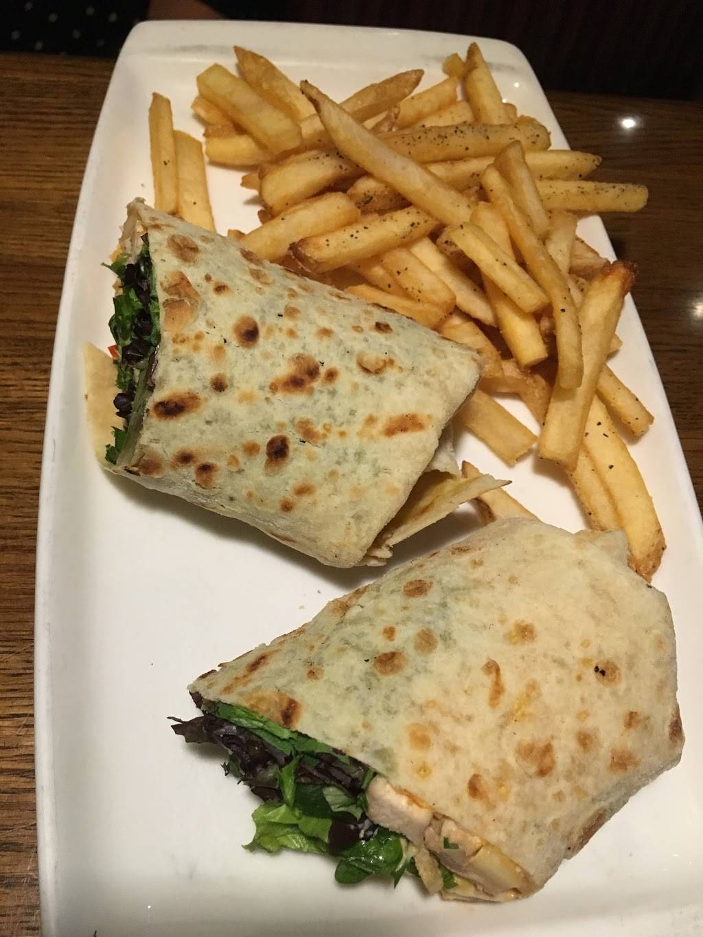 Applebees Grill + Bar | restaurant | 1107 West Chester Pike, West Chester, PA 19382, USA | 6106960751 OR +1 610-696-0751