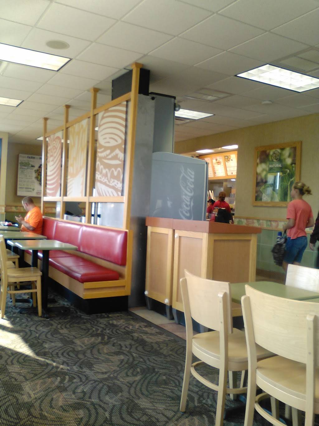Wendys | restaurant | 1061 Collinsville Crossing, Collinsville, IL 62234, USA | 6183433767 OR +1 618-343-3767