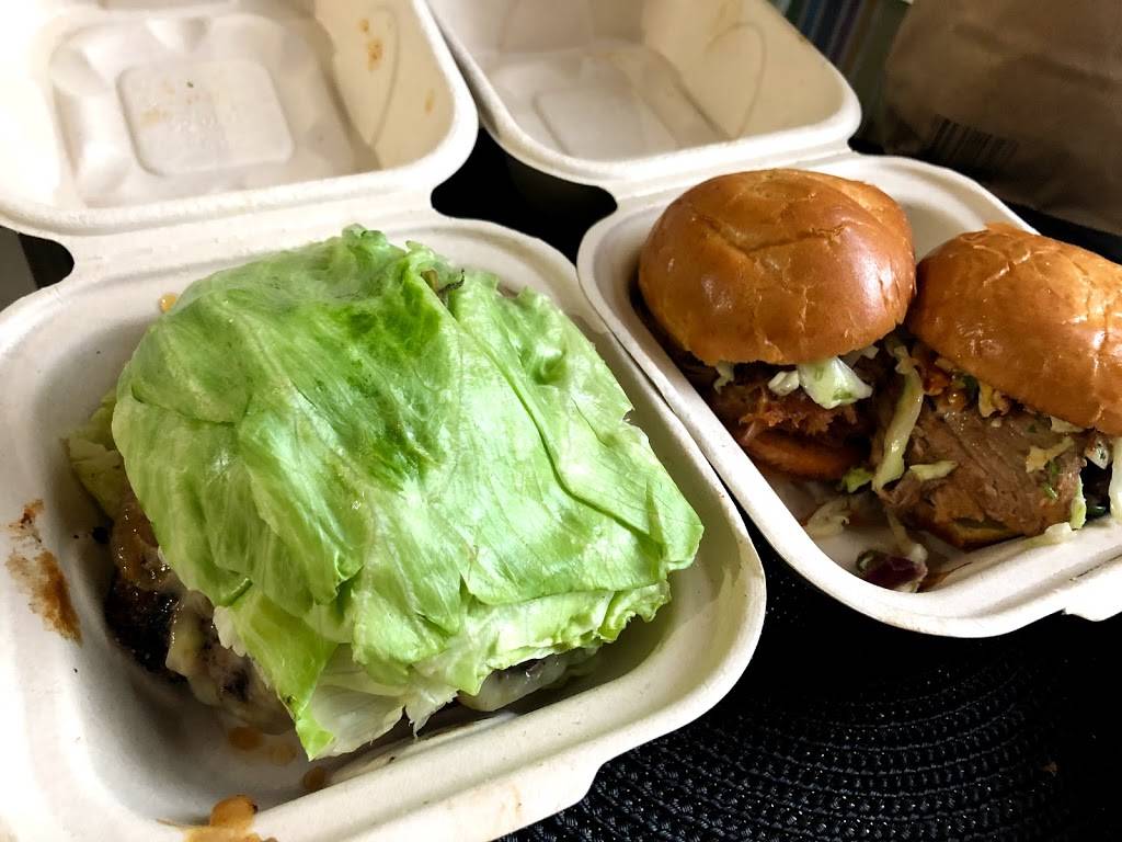 Blazing Onion Burger Company | restaurant | 3000 184th St SW #840, Lynnwood, WA 98037, USA | 4256409100 OR +1 425-640-9100