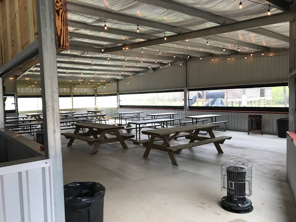 Red Tailz Crawfish | restaurant | 19705 TX-124, Beaumont, TX 77705, USA | 2816840033 OR +1 281-684-0033