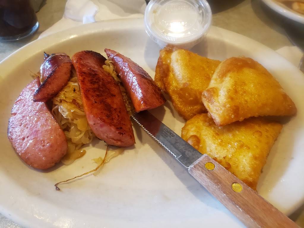 Theos Family Restaurant | restaurant | 11747 13 Mile Rd, Warren, MI 48093, USA | 5869396580 OR +1 586-939-6580