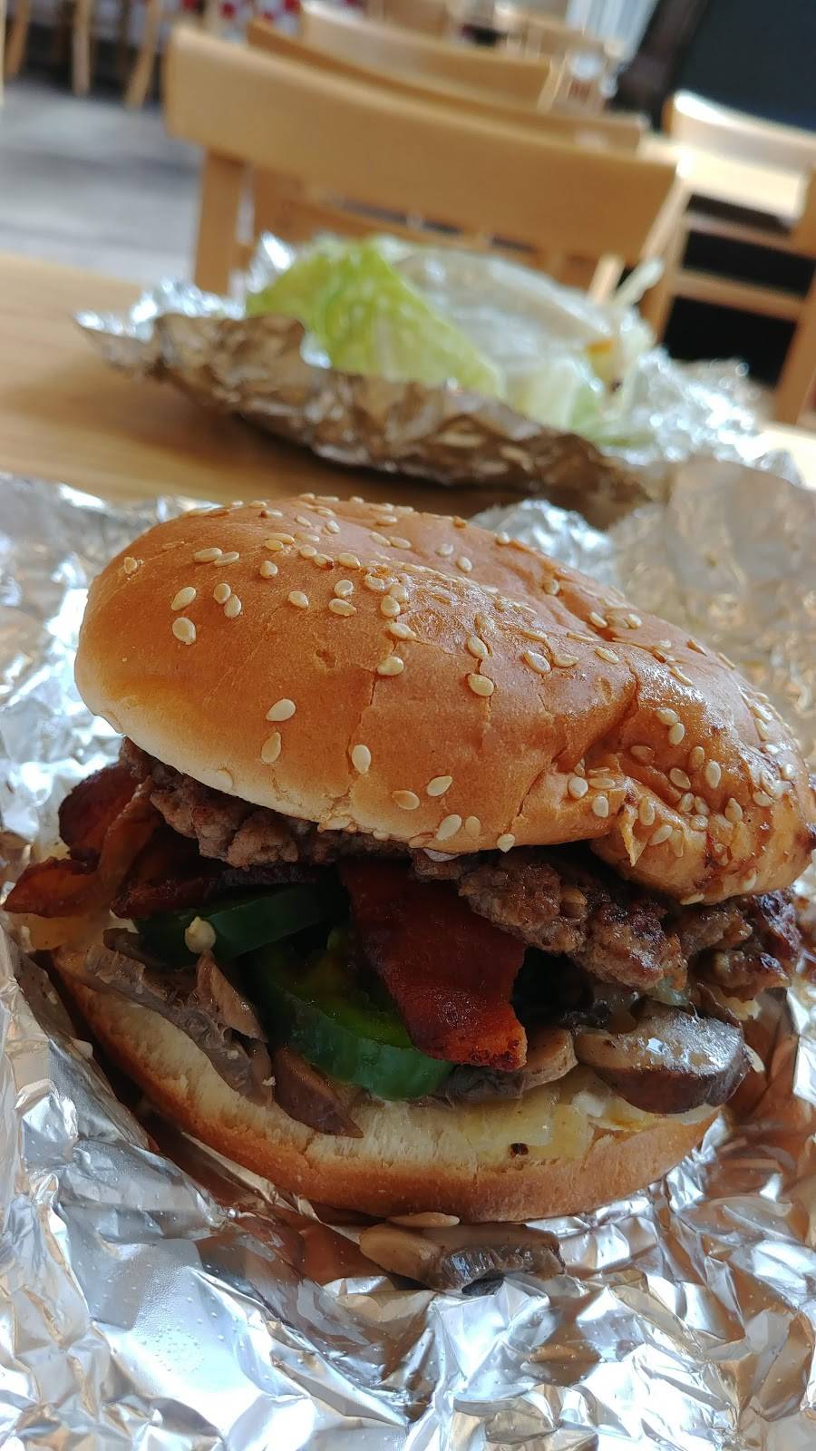 Five Guys | meal takeaway | 269 Patriot Pl, Foxborough, MA 02035, USA | 5082039441 OR +1 508-203-9441
