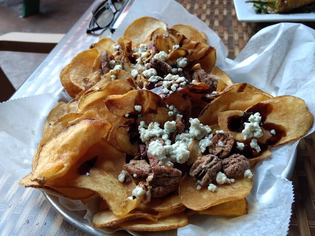 Up a Creek Tavern | restaurant | 4793 E Market St, Warren, OH 44484, USA | 3308565135 OR +1 330-856-5135