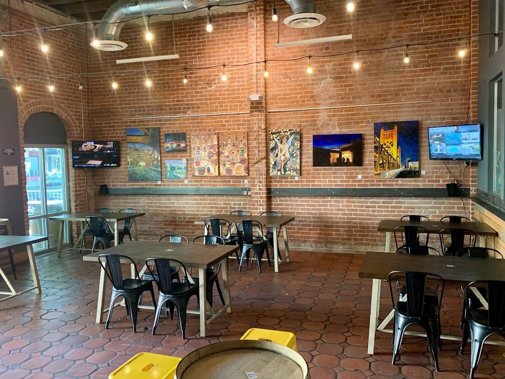Big Stump Brewing Company | restaurant | 1716 L St, Sacramento, CA 95811, USA | 9166687433 OR +1 916-668-7433