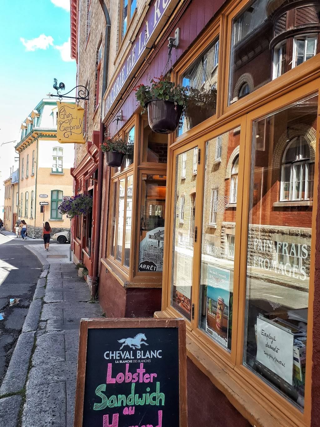 Spag&tini | restaurant | 40 Rue du Marché-Champlain, Québec, QC G1K 4H3, Canada | 4186949144 OR +1 418-694-9144