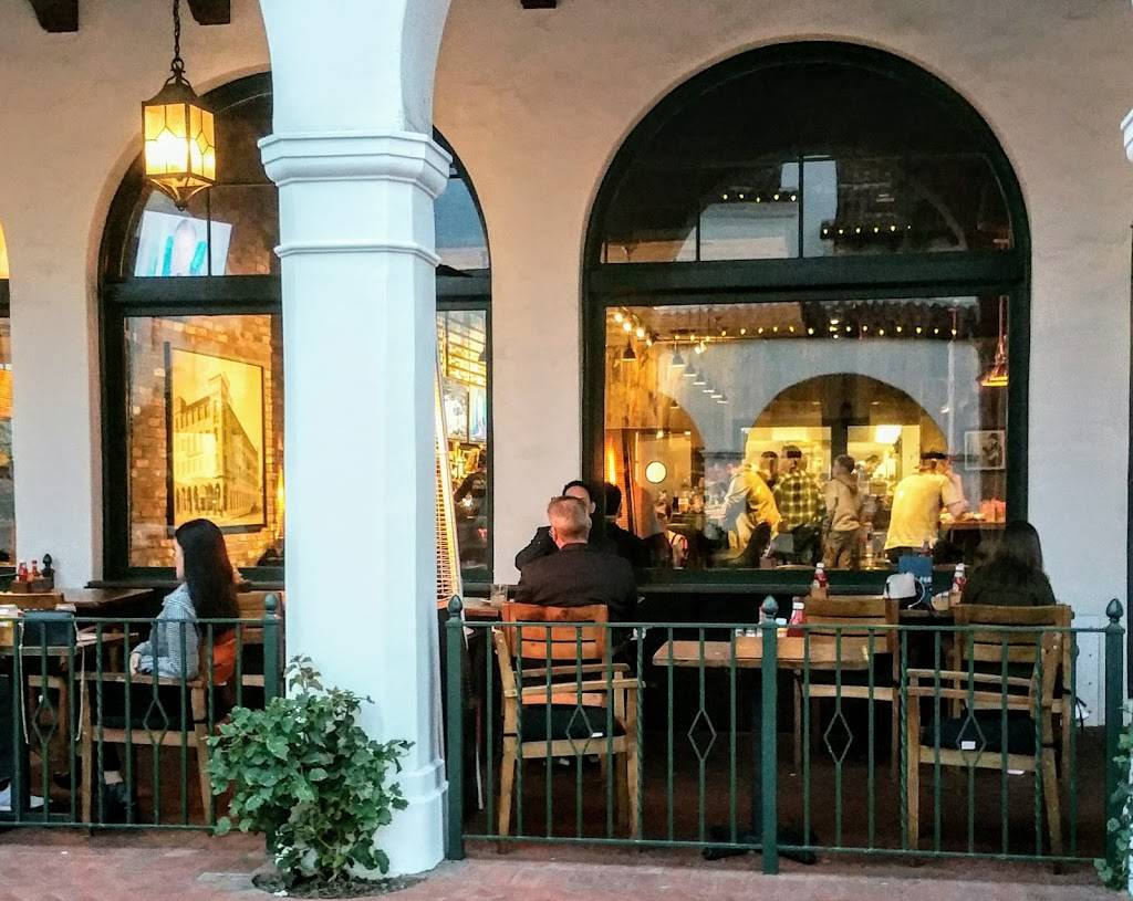Finneys Crafthouse & Kitchen | restaurant | 35 State St a, Santa Barbara, CA 93101, USA | 8058453100 OR +1 805-845-3100