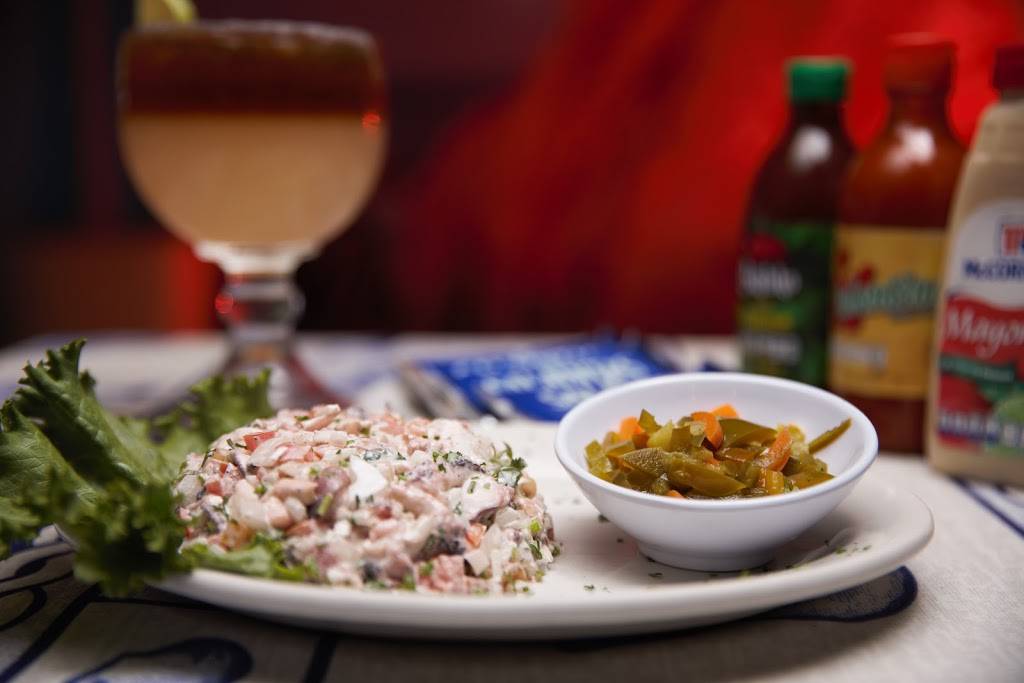 Surfos Restaurant & Snack Mexicano | restaurant | 4040 Gage Ave, Bell, CA 90201, USA | 3233889062 OR +1 323-388-9062