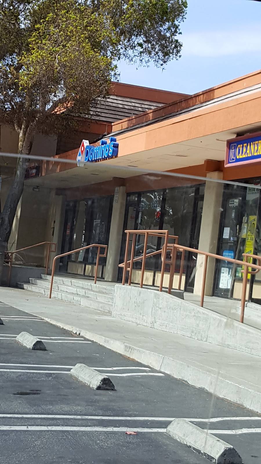 Dominos Pizza | meal delivery | 154 Country Club Gate Center, Pacific Grove, CA 93950, USA | 8313721999 OR +1 831-372-1999