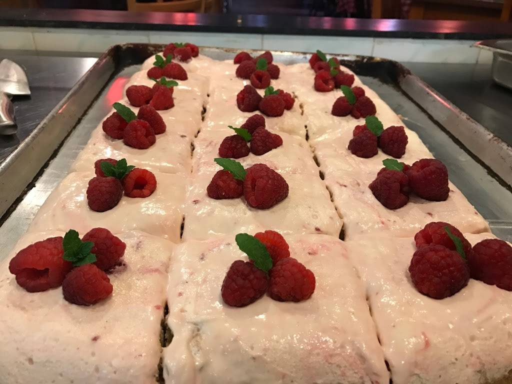 Amicis Italian Bistro | restaurant | 7648 Northwoods Blvd, North Charleston, SC 29406, USA | 8432254786 OR +1 843-225-4786