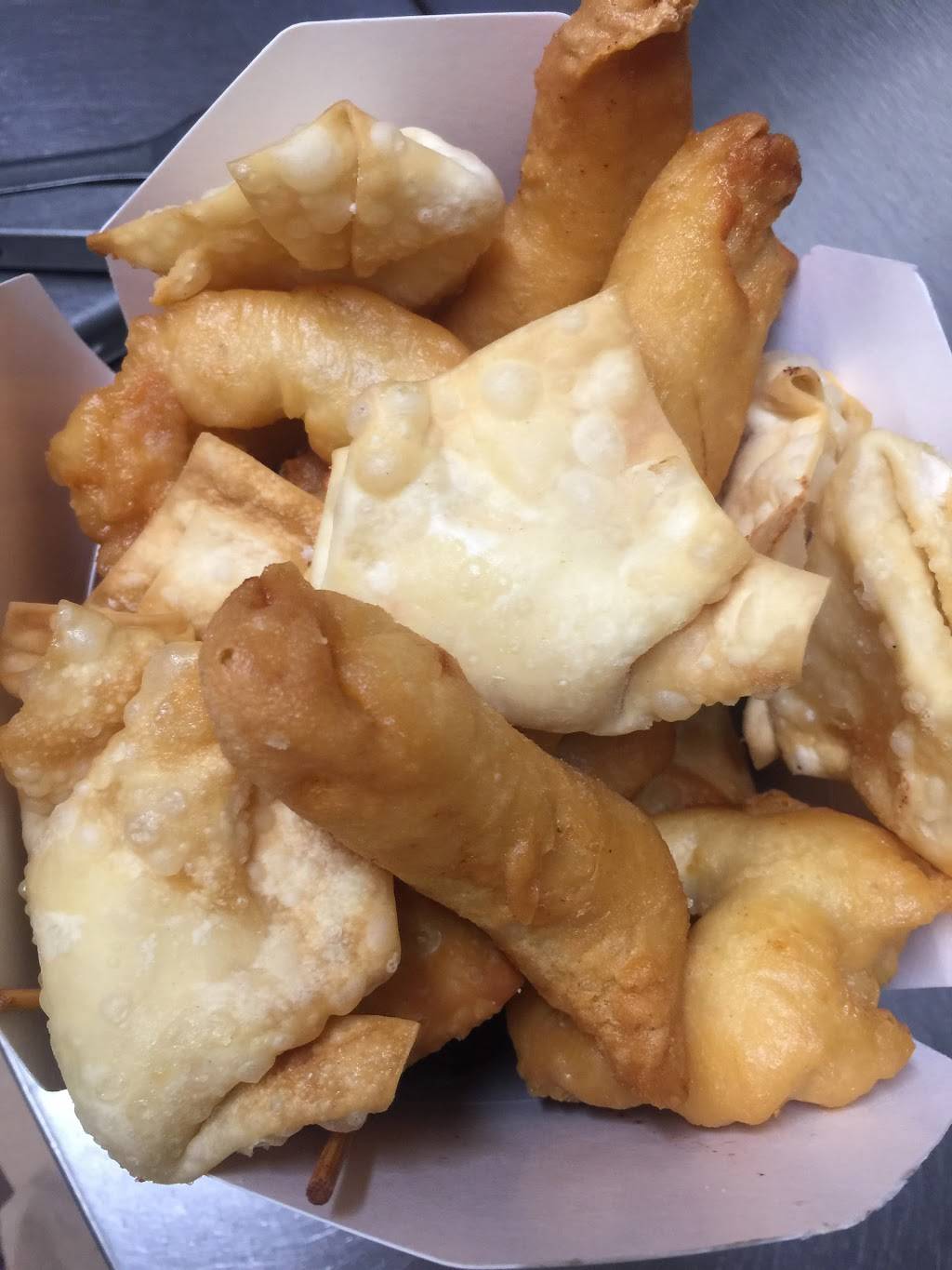 Golden Corner | restaurant | 558 N Main St, Brockton, MA 02301, USA | 5085808611 OR +1 508-580-8611