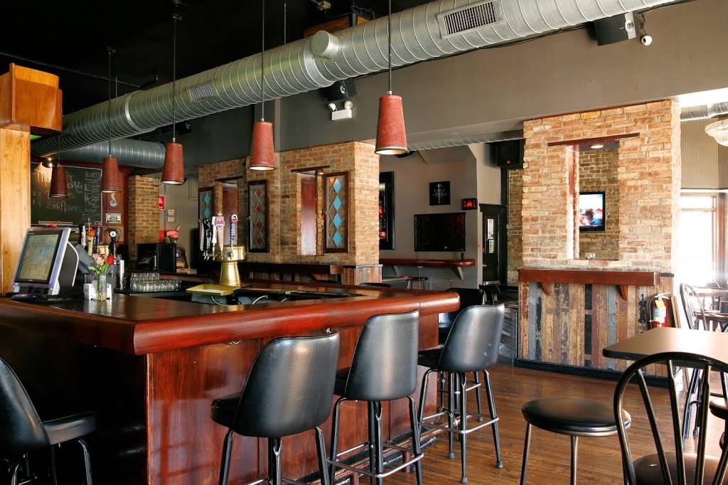 The Beetle Bar and Grill | restaurant | 2532 W Chicago Ave, Chicago, IL 60622, USA | 7733840701 OR +1 773-384-0701