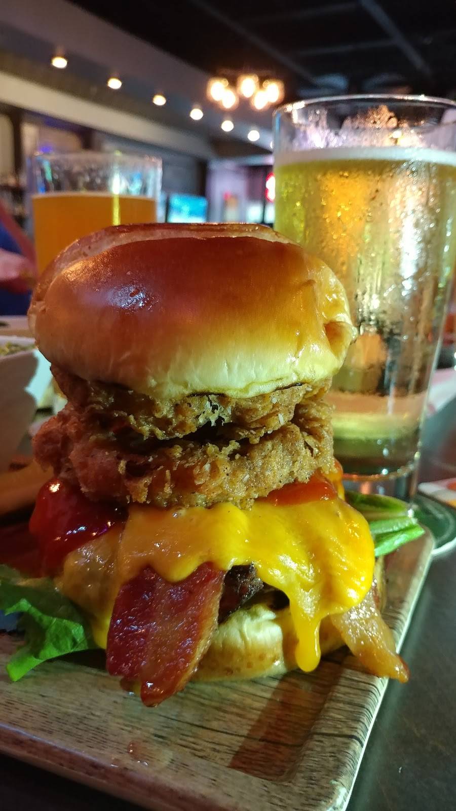 The Fat Rabbit Pub | restaurant | 16029 Tampa Palms Blvd W, Tampa, FL 33647, USA | 8132523004 OR +1 813-252-3004