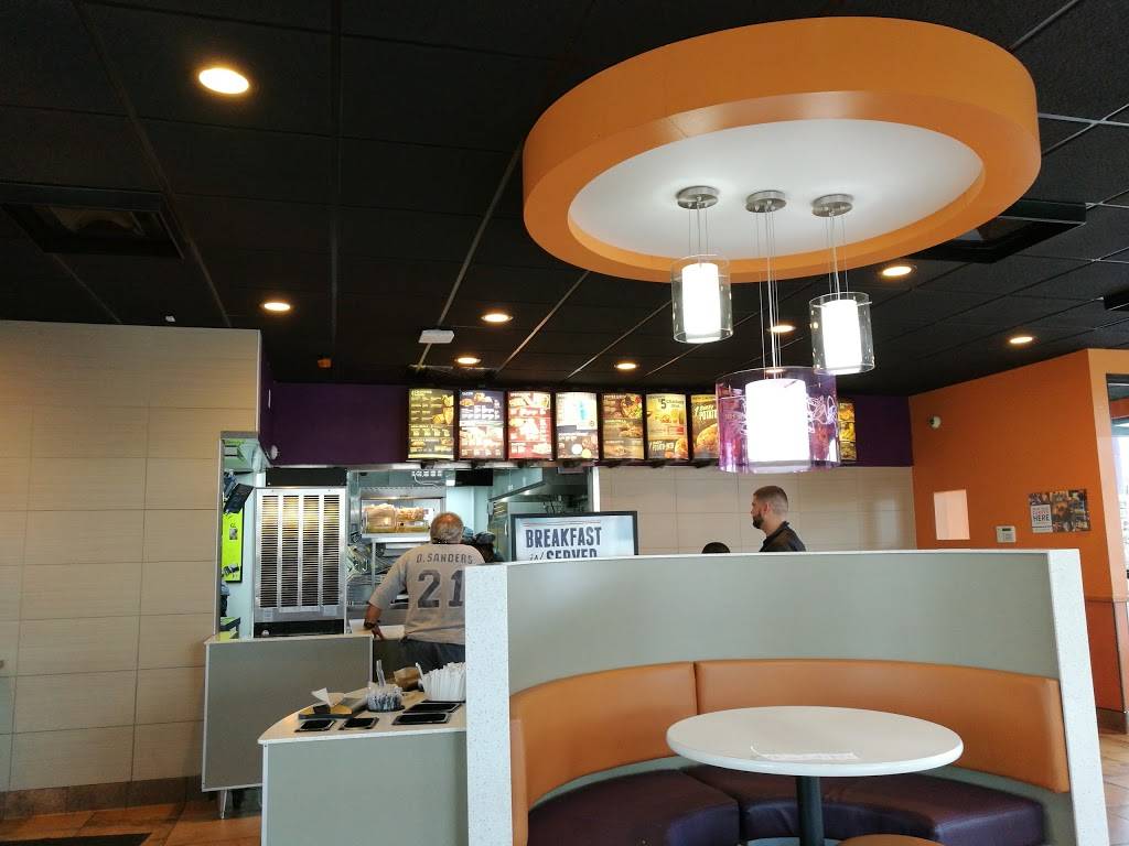 Taco Bell | meal takeaway | 1075 W 49th St, Hialeah, FL 33012, USA | 3055589422 OR +1 305-558-9422