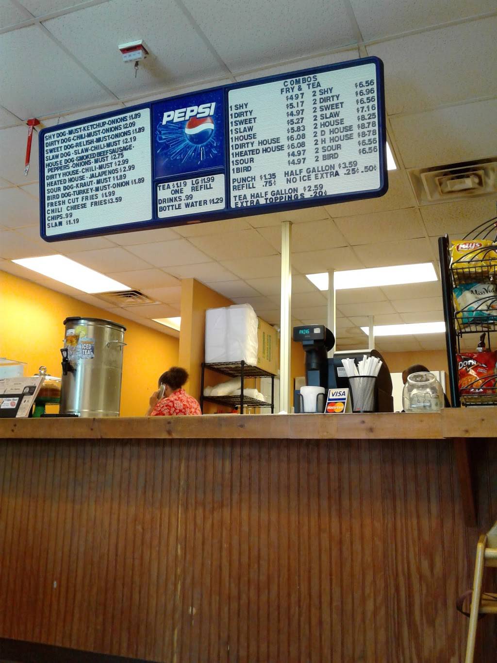 Dawg House Grille | restaurant | 1199 S Pleasantburg Dr # A, Greenville, SC 29605, USA | 8642365496 OR +1 864-236-5496