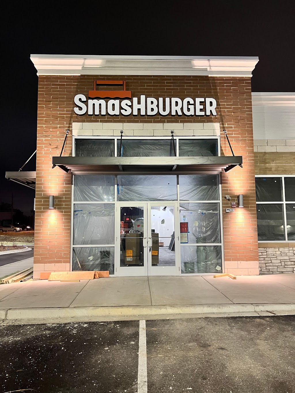 Smashburger | meal takeaway | 1755 W 22nd St Suite A, Oak Brook, IL 60523, USA | 6305068983 OR +1 630-506-8983